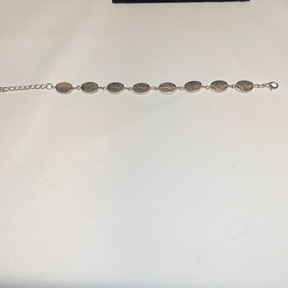 Bracelet with oval pendants - Picture 3 of 5